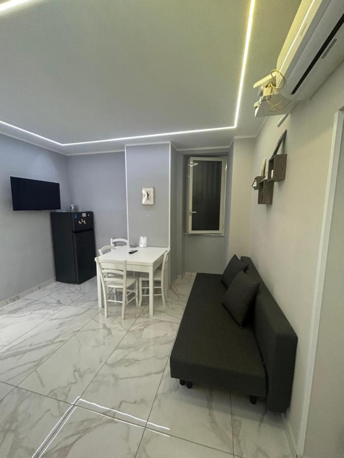 Casa Vacanze Qs 10 Apartman Nápoly Kültér fotó
